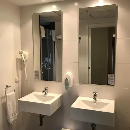 Lejlighedshotel Galileo Flats - Palacio De Congresos 2*